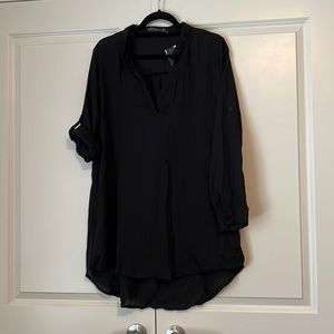 Ladies long black tunic with long sleeves convertible to 3/4